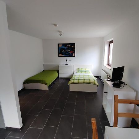 Ferienwohnung Kerstin Grambow Файинген-ан-дер-Энц Экстерьер фото